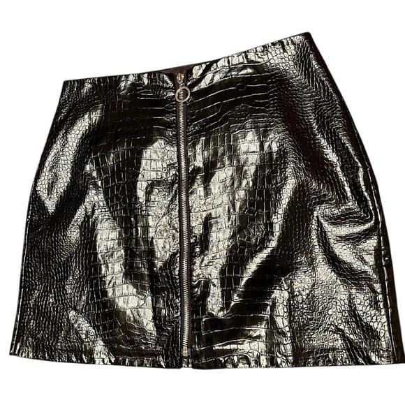 Endless Rose Zip Front Croc Embossed Miniskirt Black Sz M - Picture 6 of 15